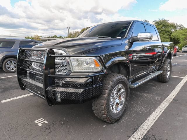 Used 2017 RAM 1500 Laramie w/ Convenience Group AWD/4WD image 2