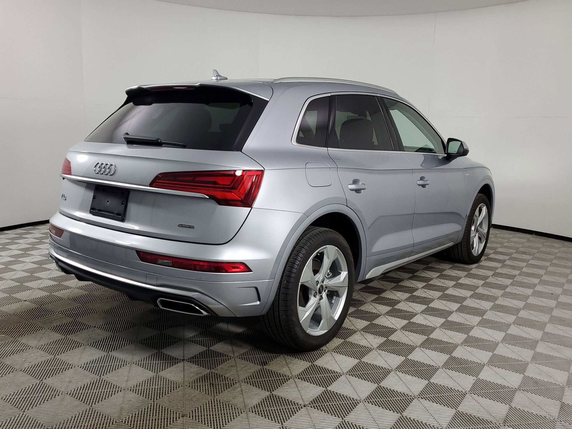 Certified 2024 Audi Q5 2.0T Premium Plus image 10