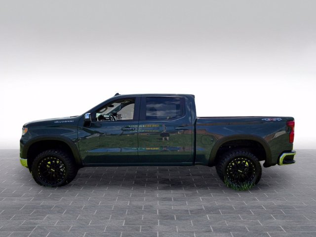 Used 2025 Chevrolet Silverado 1500 LT AWD/4WD image 4