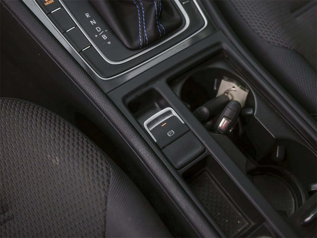 Used 2019 Volkswagen e-Golf SE w/ Driver Assistance Package image 24