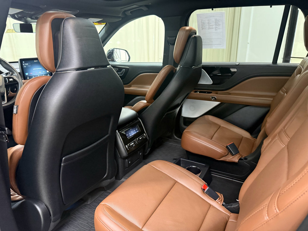 Used 2022 Lincoln Aviator Grand Touring w/ Equipment Group 301A AWD/4WD image 20