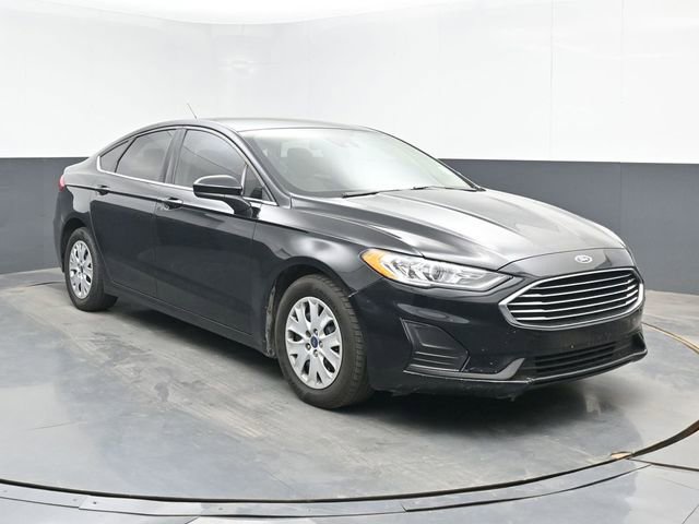Used 2019 Ford Fusion S FWD image 2