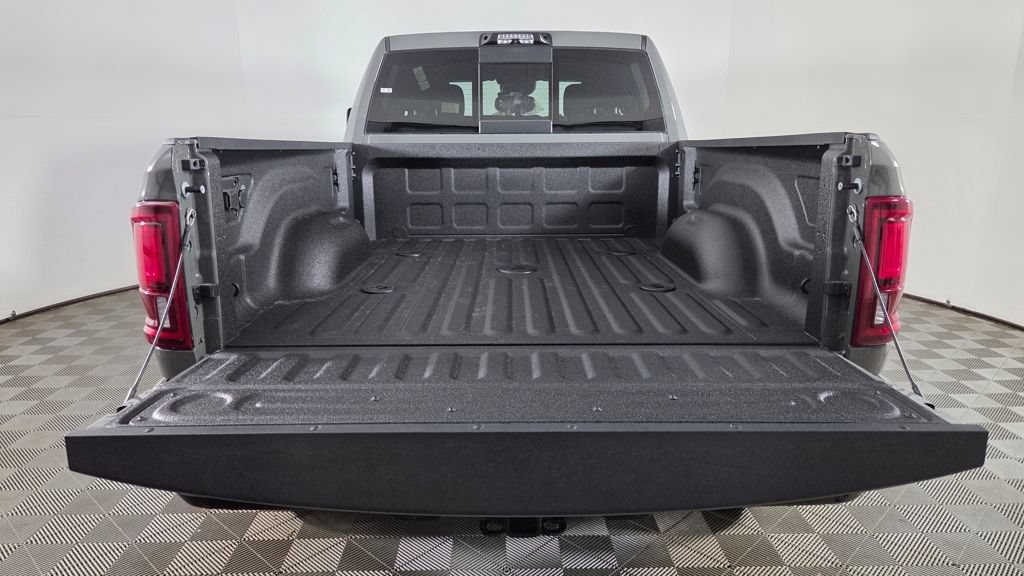 New 2026 RAM 2500 Big Horn AWD/4WD image 9