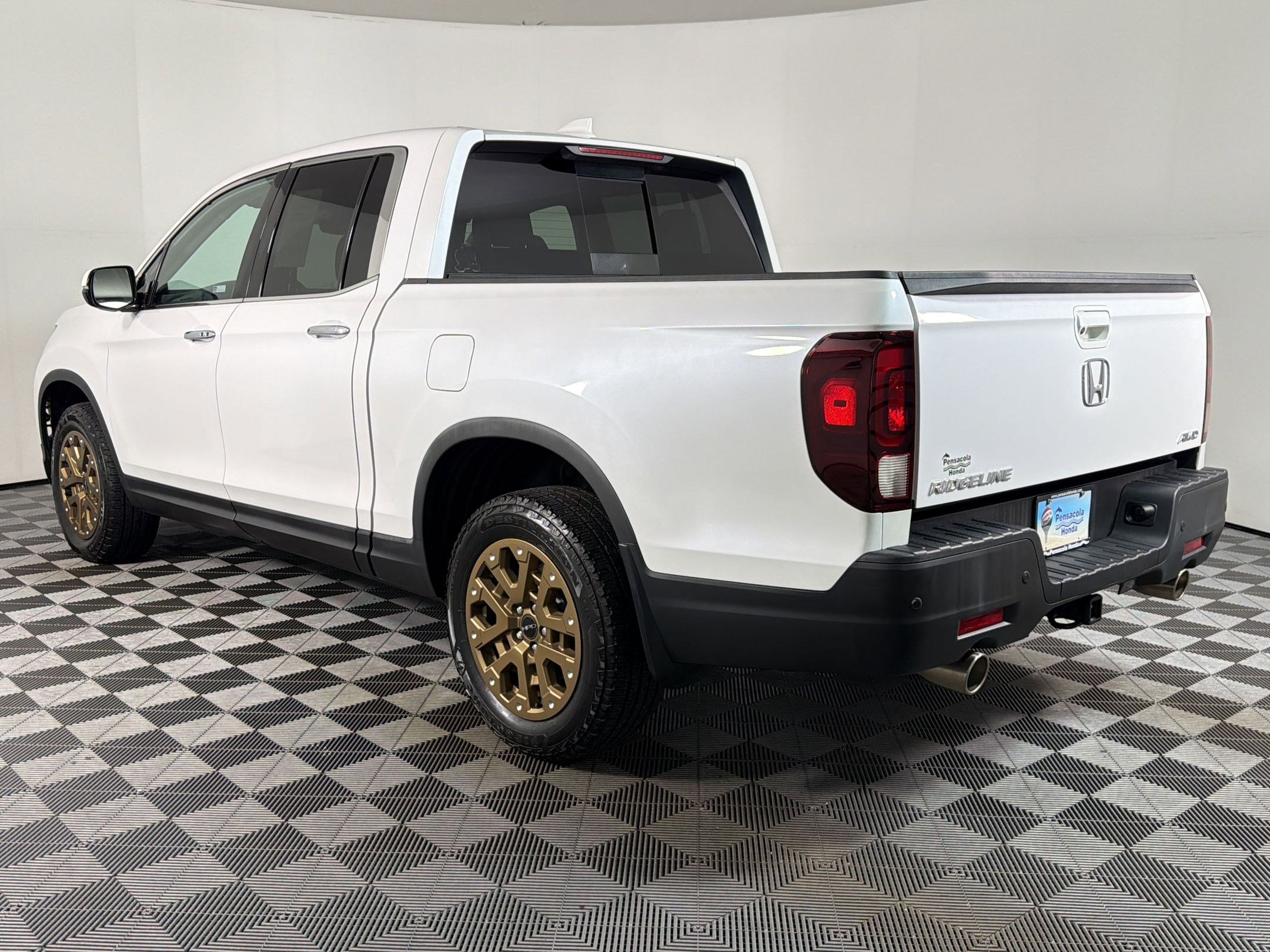 Used 2023 Honda Ridgeline RTL-E image 3