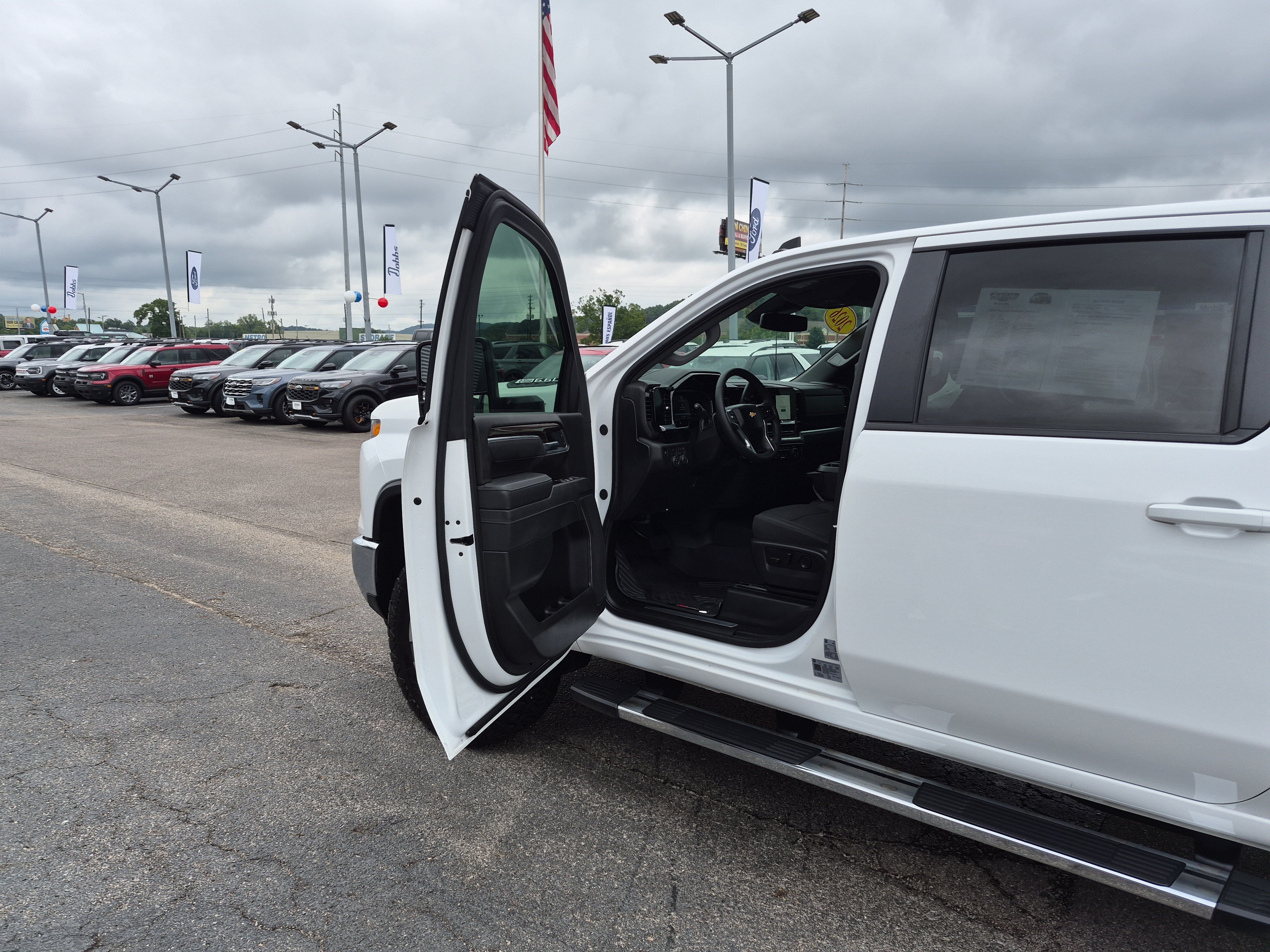 Used 2026 Chevrolet Silverado 2500 LT w/ All Star Edition AWD/4WD image 12