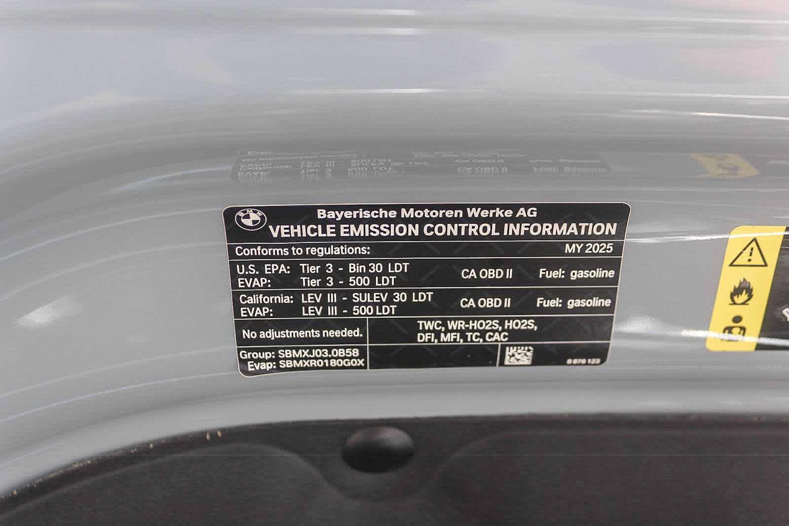 Used 2025 BMW X5 sDrive40i w/ M Sport Package RWD image 28