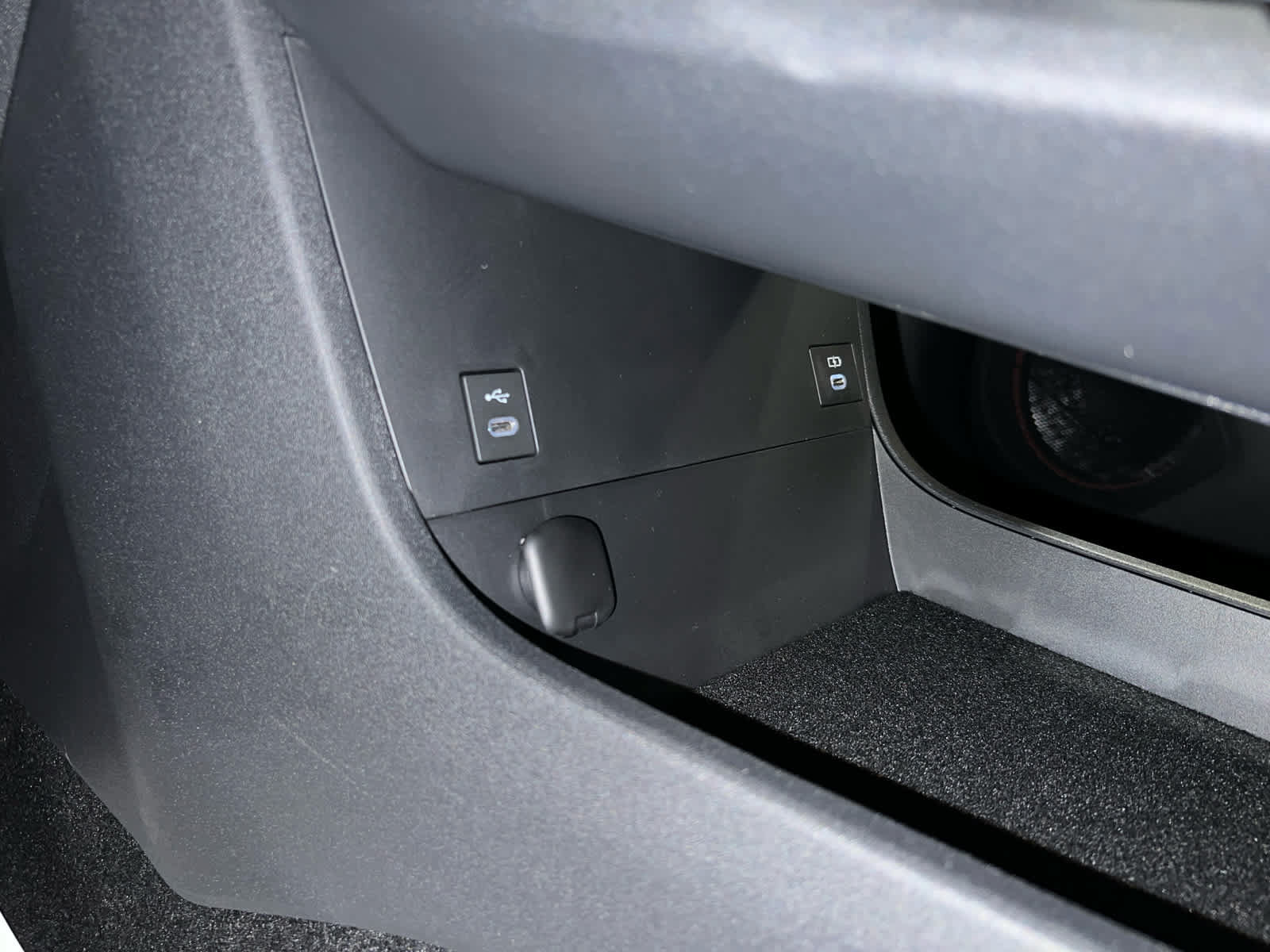 New 2026 Toyota bZ Woodland AWD/4WD image 17