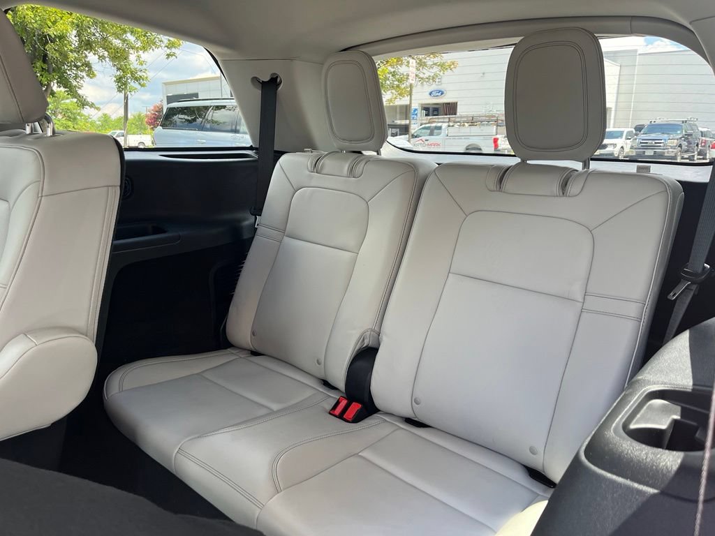 Used 2026 Lincoln Aviator AWD image 18