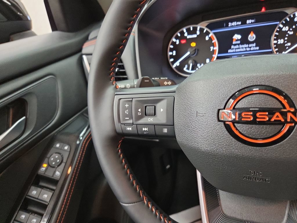 Used 2025 Nissan Rogue SV AWD/4WD image 18