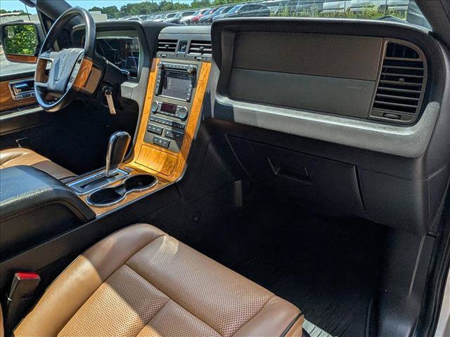 Used 2012 Lincoln Navigator L 4WD image 16