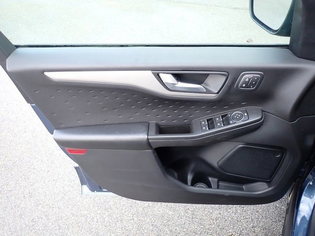 Used 2020 Ford Escape SEL image 18