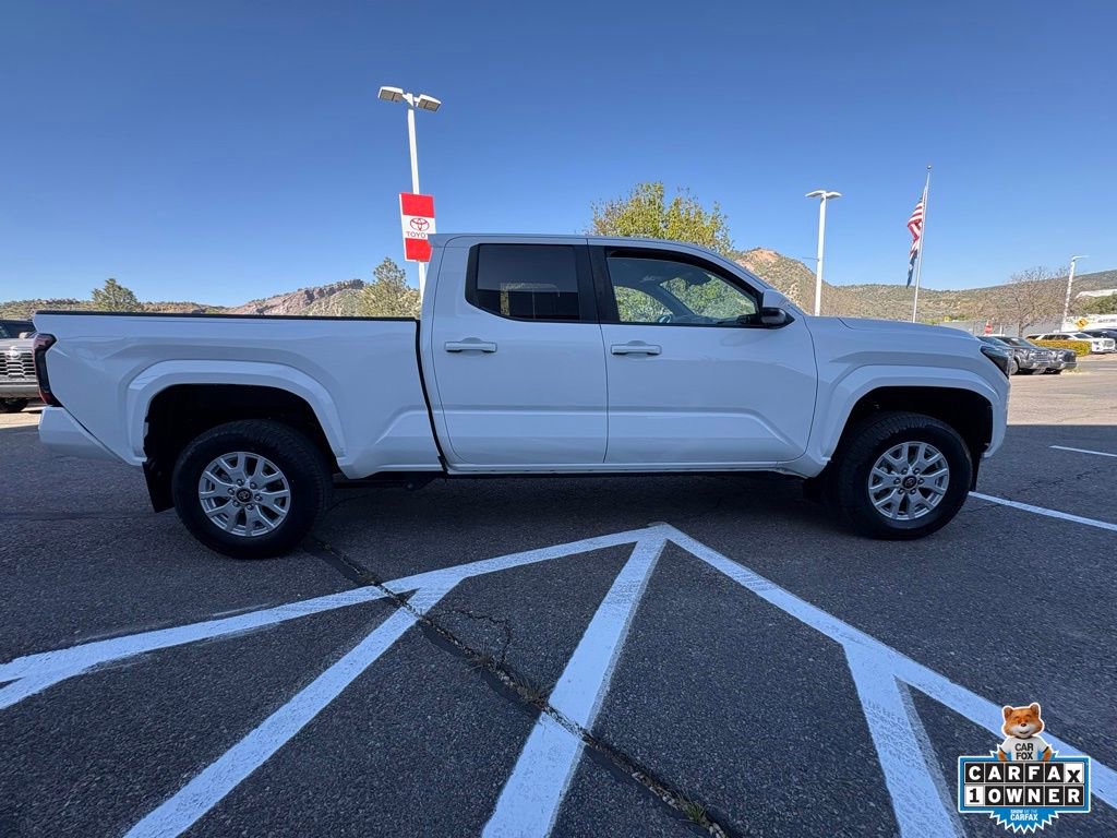 Certified 2024 Toyota Tacoma SR5 AWD/4WD image 10