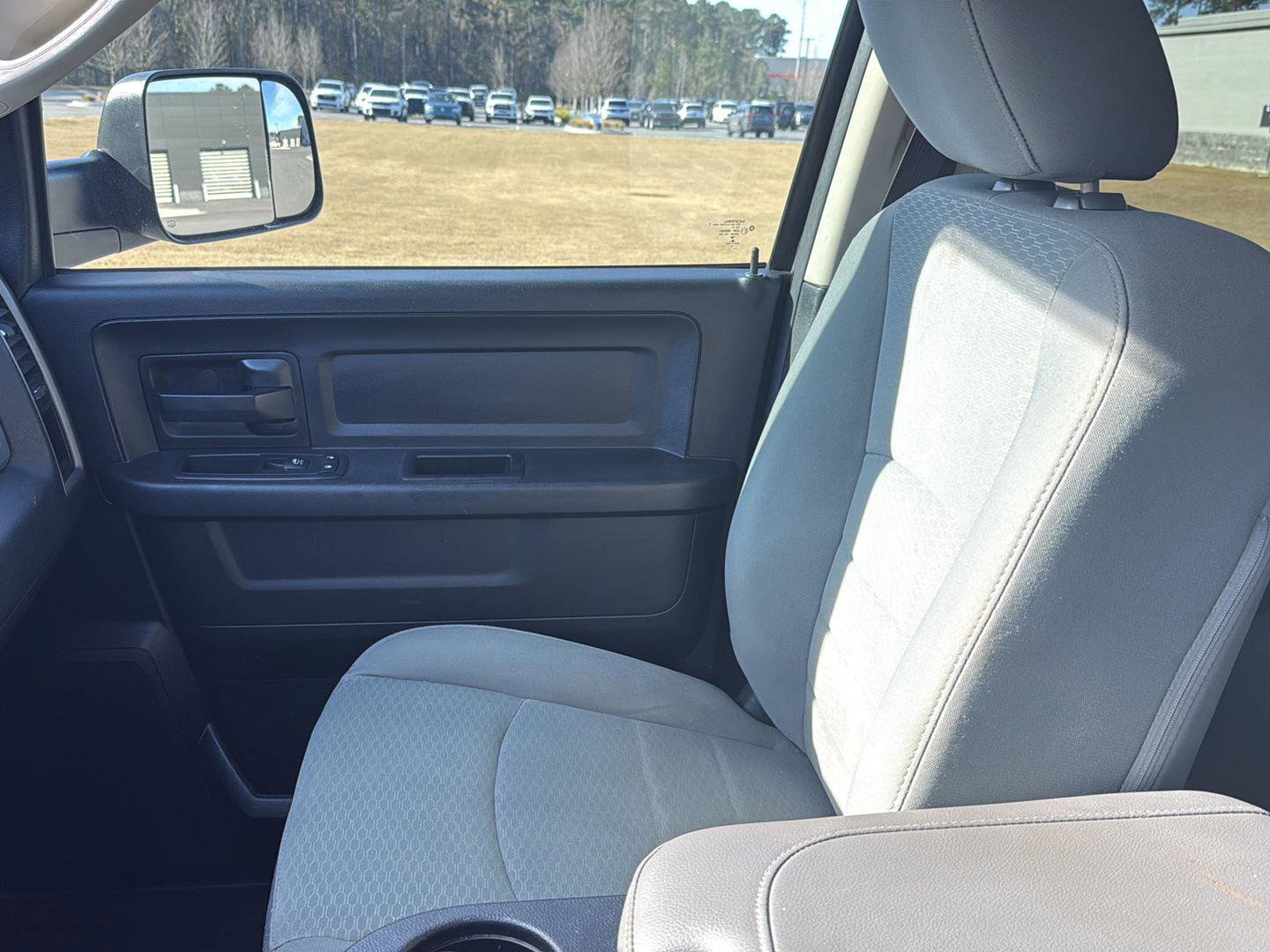 Used 2016 RAM 2500 Tradesman w/ Chrome Appearance Group image 21