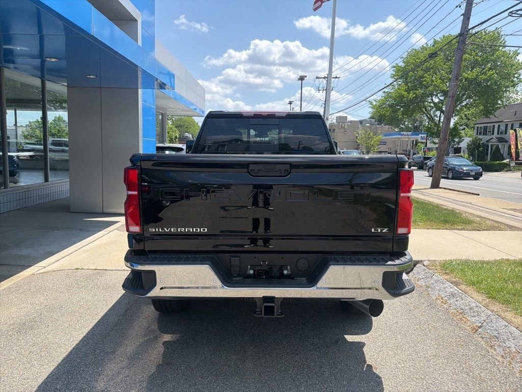 New 2026 Chevrolet Silverado 2500 LTZ w/ LTZ Plus Package AWD/4WD image 4