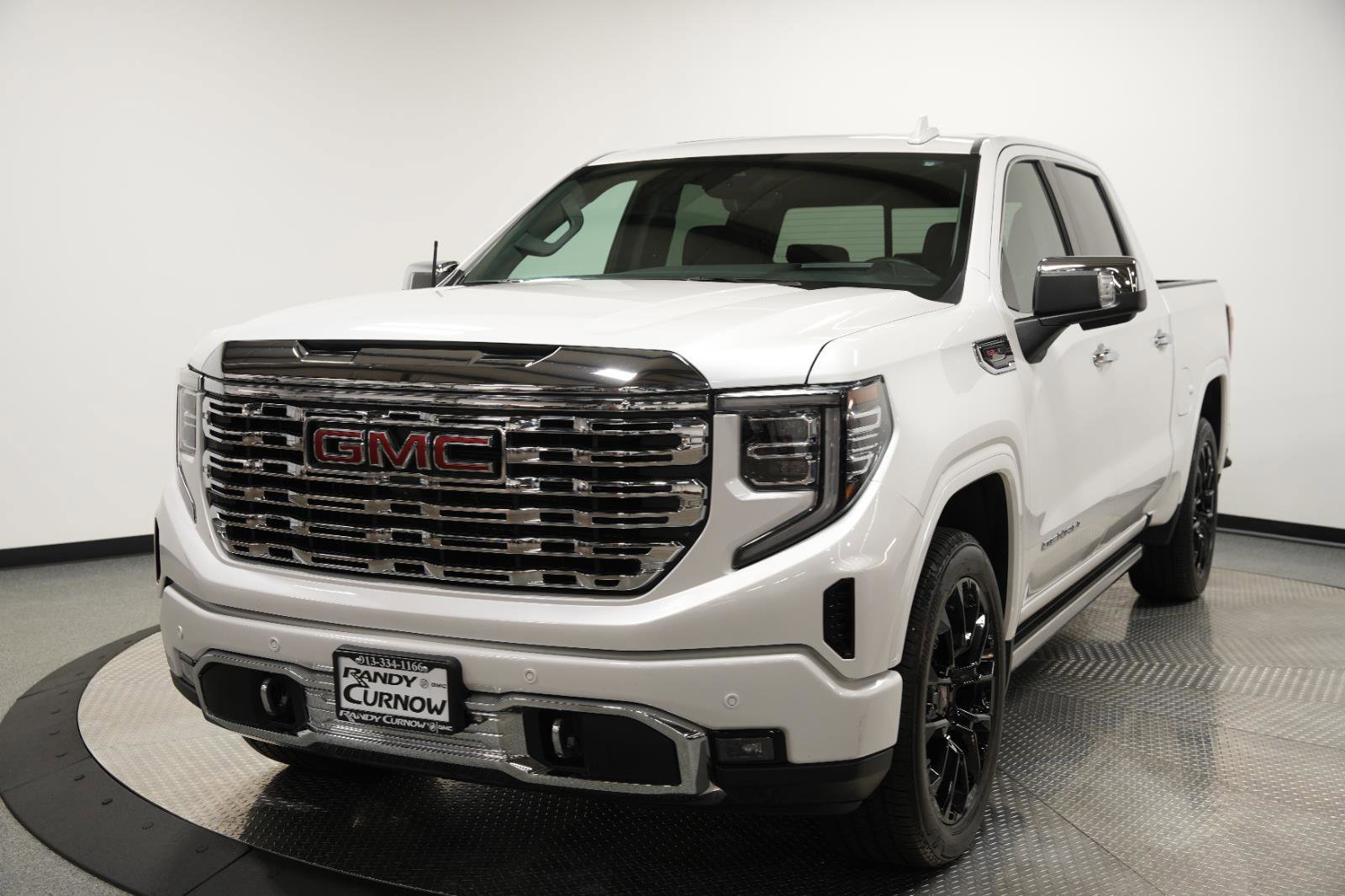 Used 2024 GMC Sierra 1500 Denali w/ Denali Reserve Package image 3