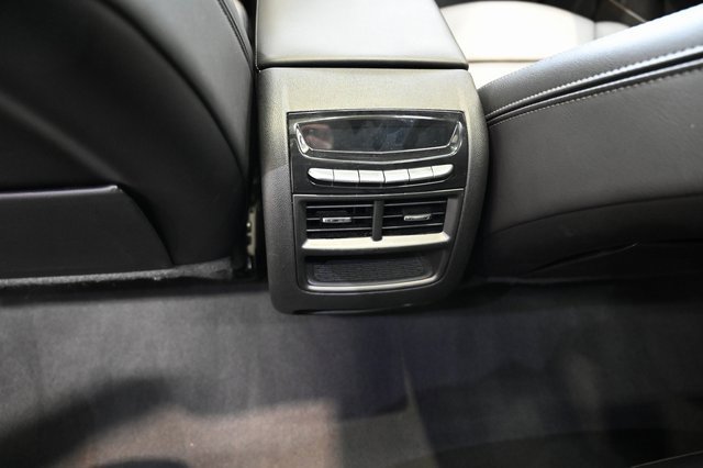 Used 2025 Cadillac XT5 Premium Luxury image 30