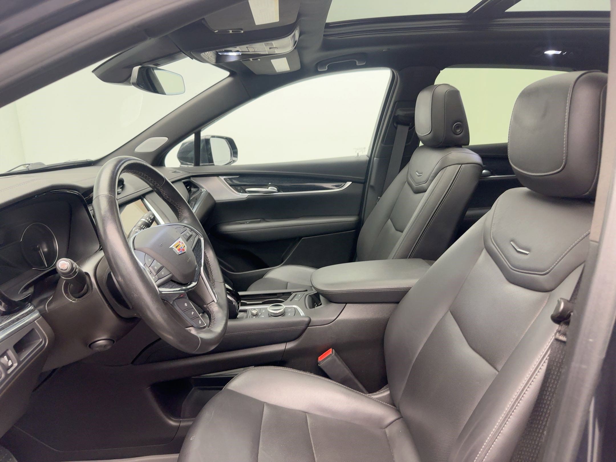 Used 2023 Cadillac XT5 Premium Luxury image 5