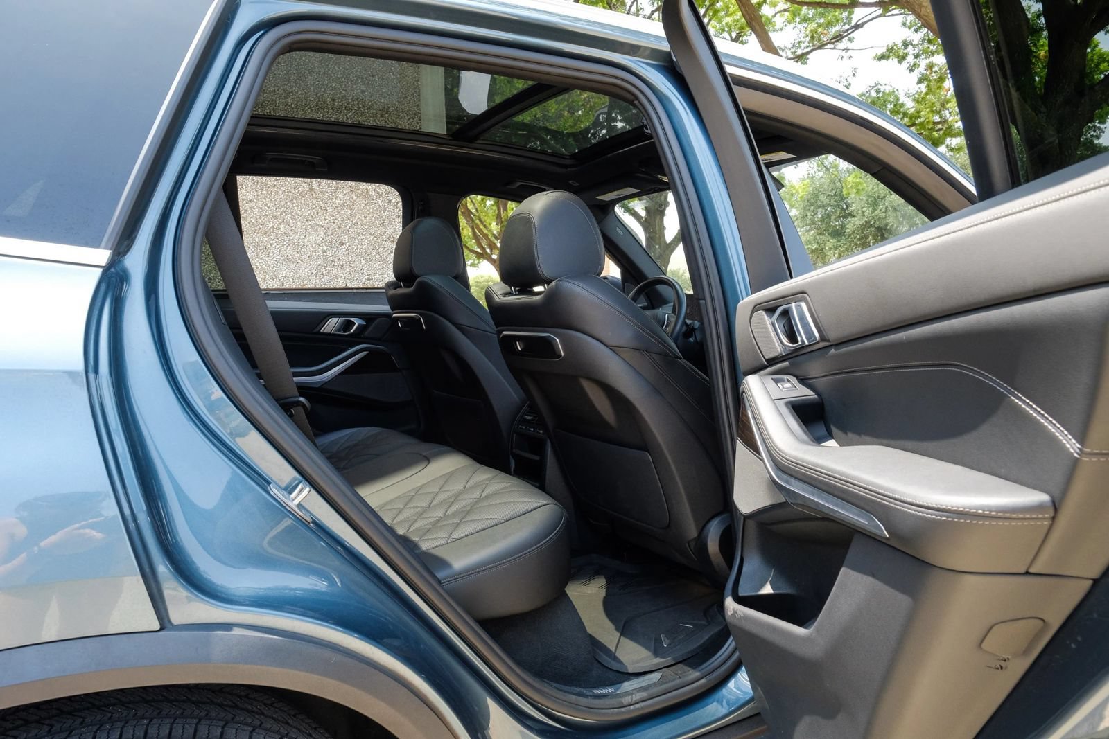 Used 2024 BMW X5 sDrive40i w/ Premium Package RWD image 42