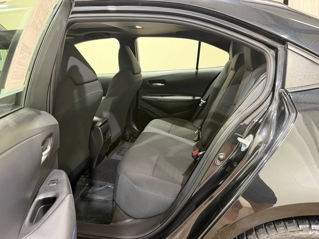 Used 2022 Toyota Corolla SE w/ SE Premium Package FWD image 27