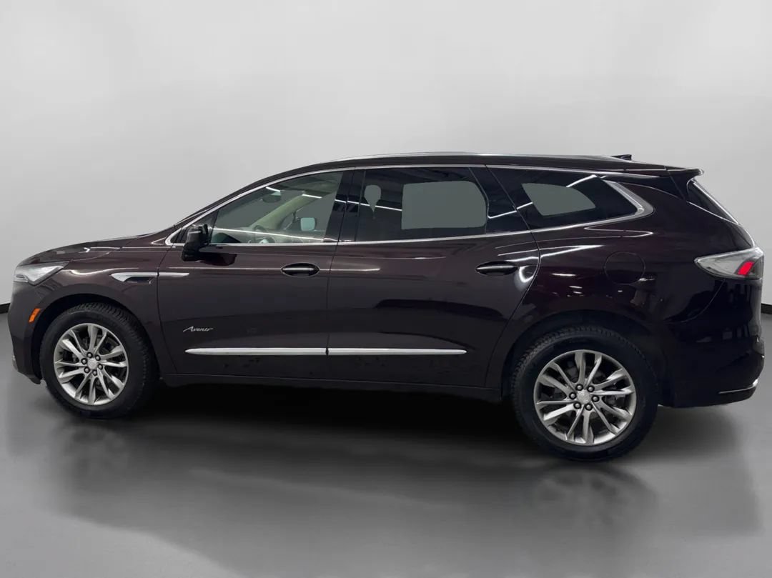 Used 2022 Buick Enclave Avenir w/ Avenir Technology Package AWD/4WD image 5