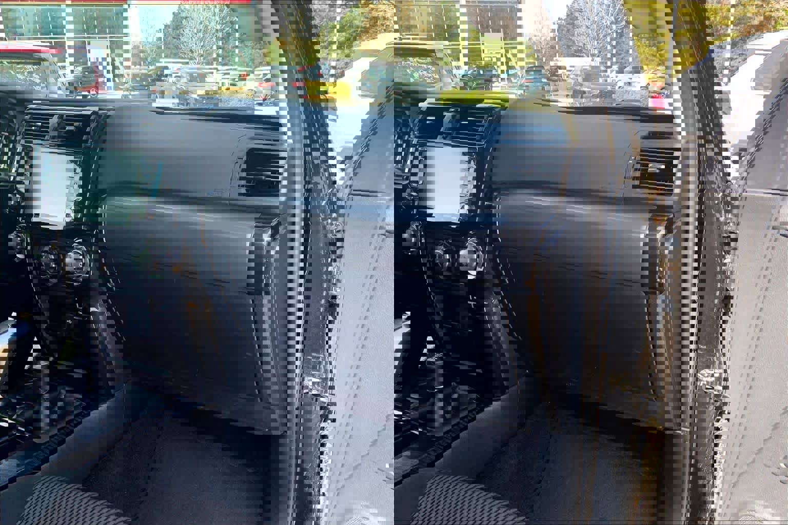 Used 2024 Toyota 4Runner TRD Off-Road image 18