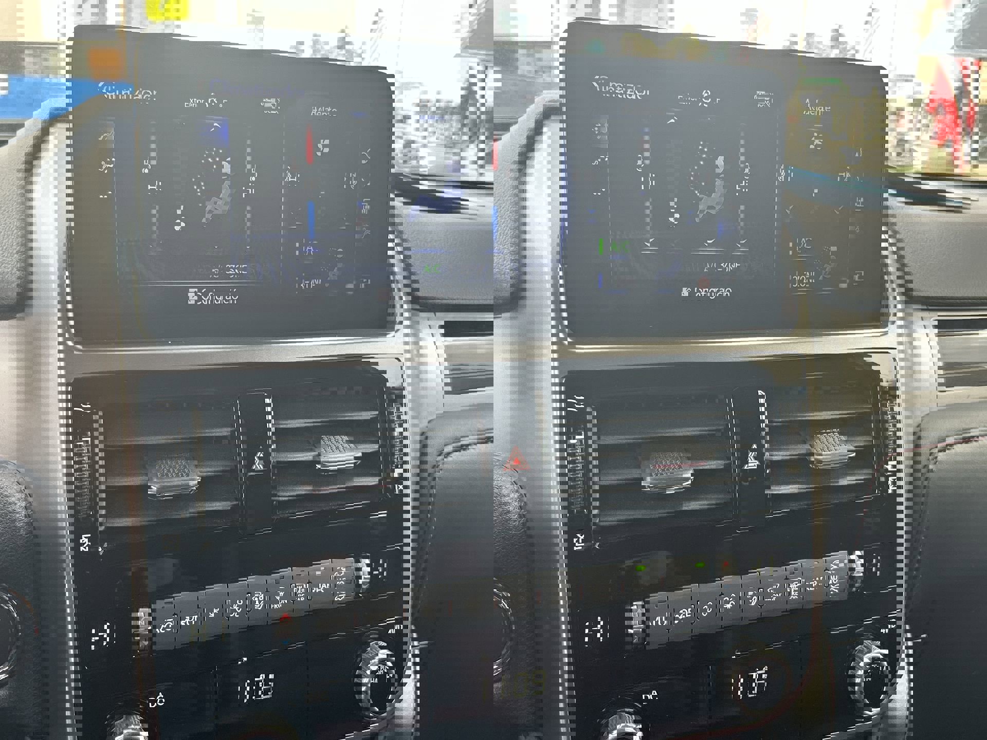 Used 2023 Lexus GX 460 Premium w/ Premium Package image 17