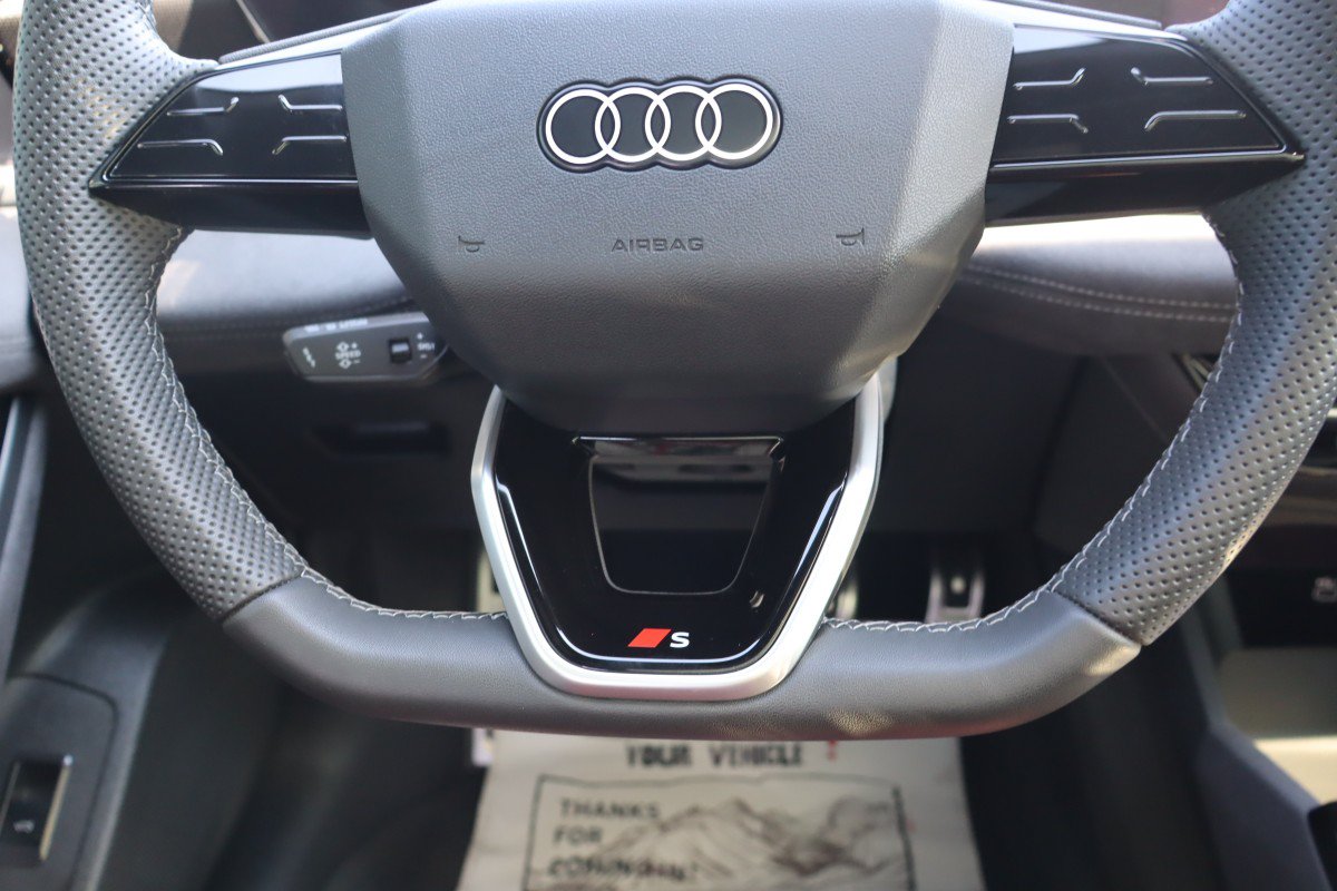 Used 2025 Audi S6 e-tron Prestige AWD/4WD image 16