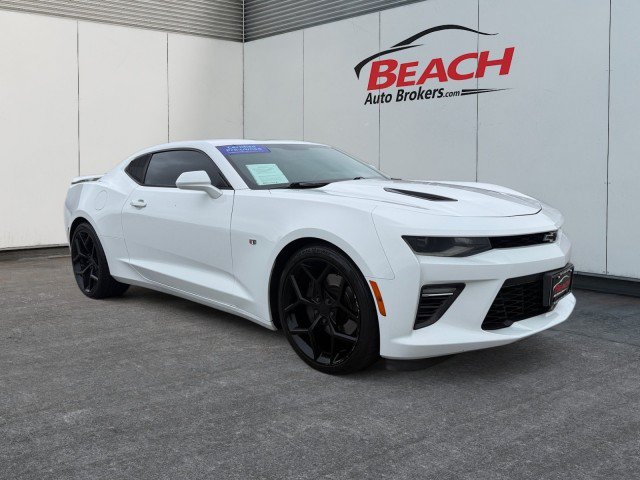 Used 2018 Chevrolet Camaro SS RWD image 3
