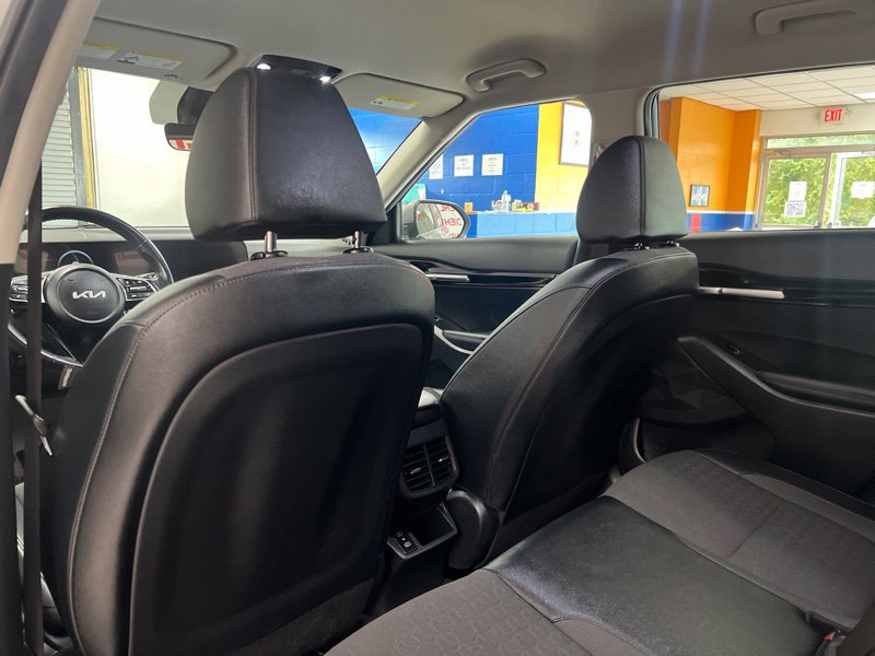 Certified 2024 Kia Seltos X-Line AWD/4WD image 16