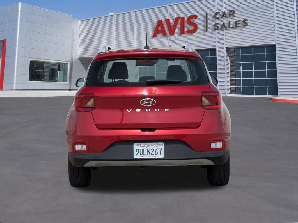 Used 2025 Hyundai Venue SEL FWD image 7