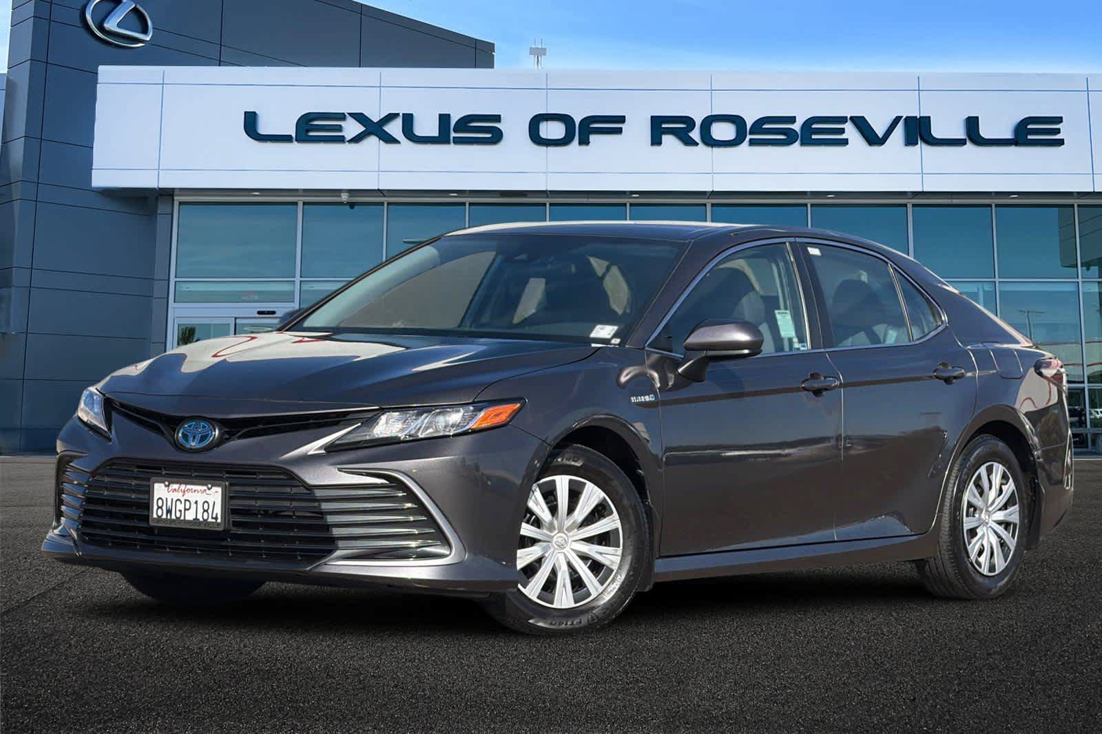 Used 2021 Toyota Camry LE FWD image 1