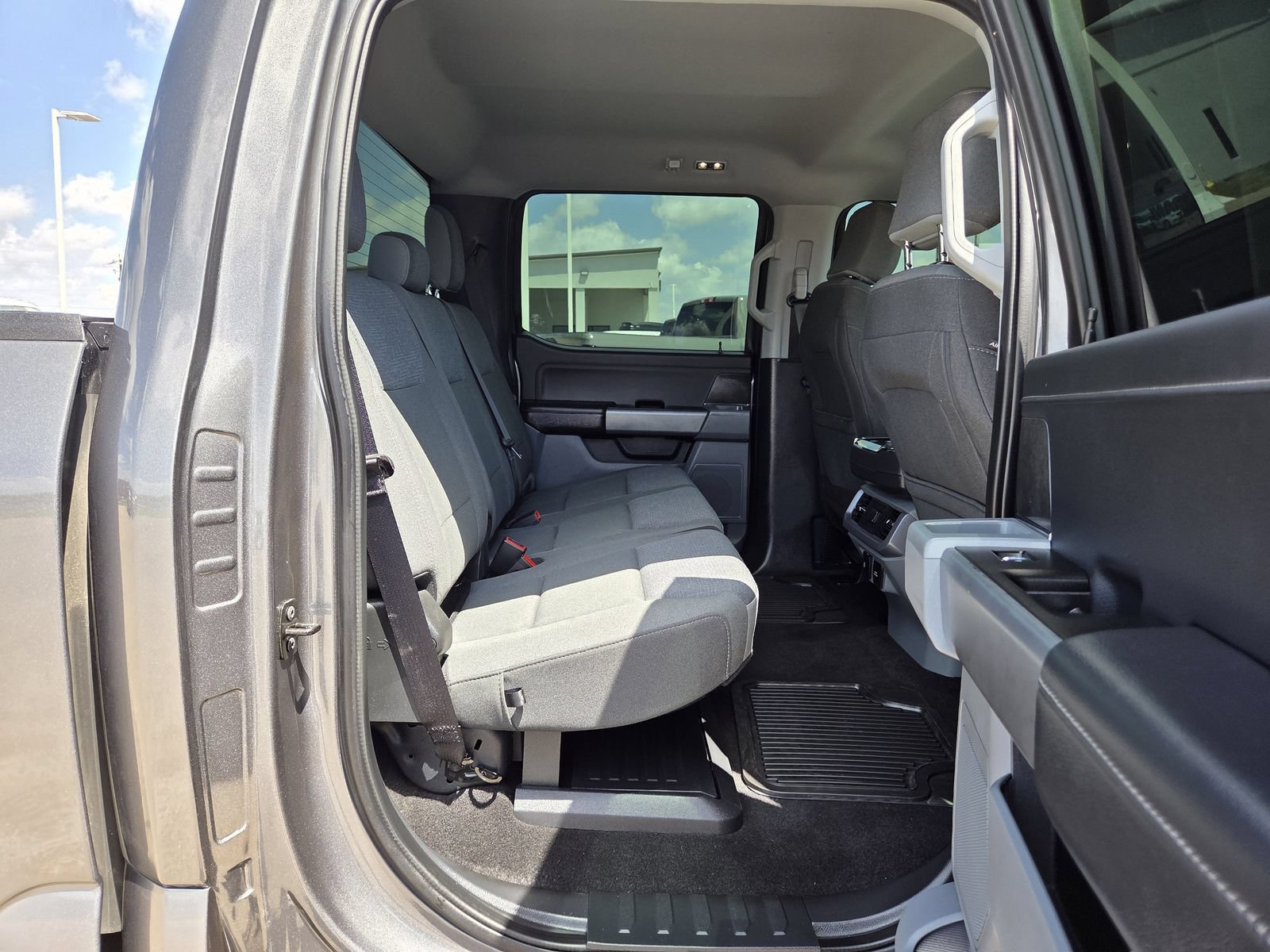 Used 2024 Ford F150 XLT w/ Mobile Office Package RWD image 18