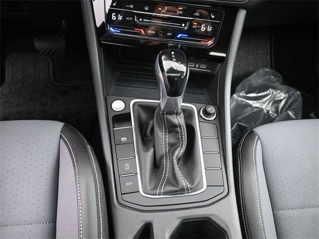 New 2025 Volkswagen Jetta SE image 3