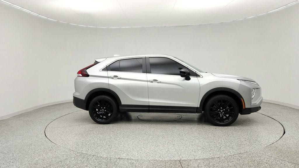 Used 2025 Mitsubishi Eclipse Cross LE AWD/4WD image 4