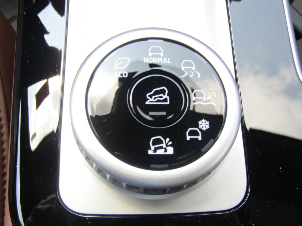 Used 2025 Mitsubishi Outlander SEL AWD/4WD image 27