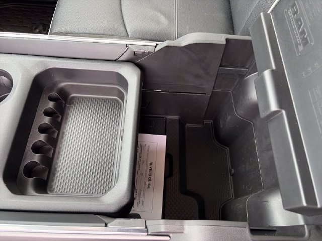 Used 2026 RAM 3500 Laramie AWD/4WD image 26