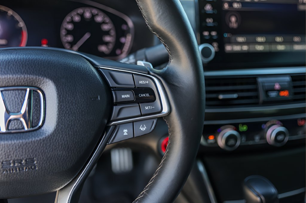 Used 2019 Honda Accord Sport image 13