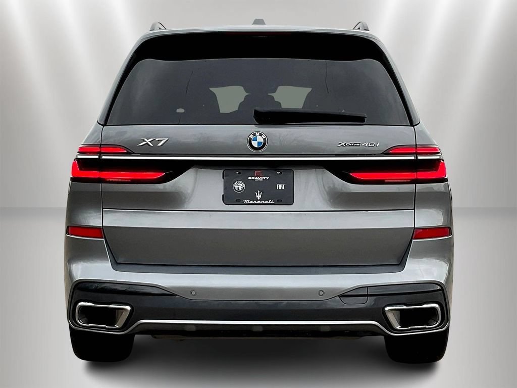 Used 2024 BMW X7 xDrive40i w/ M Sport Package AWD/4WD image 5