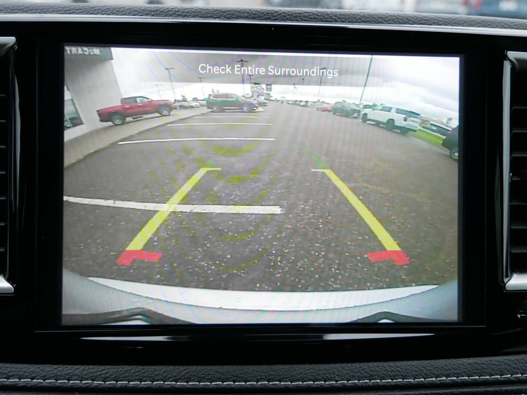 Used 2024 Chrysler Pacifica Limited FWD image 19
