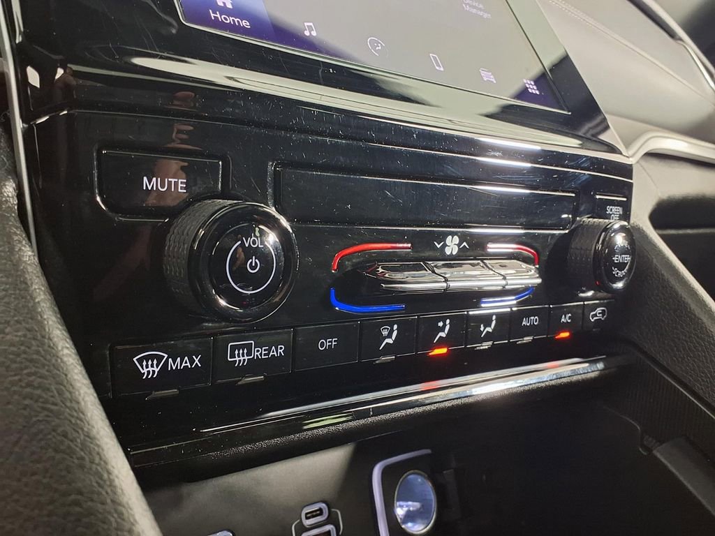 Used 2025 Jeep Grand Cherokee L Laredo w/ Trailer Tow Package image 25