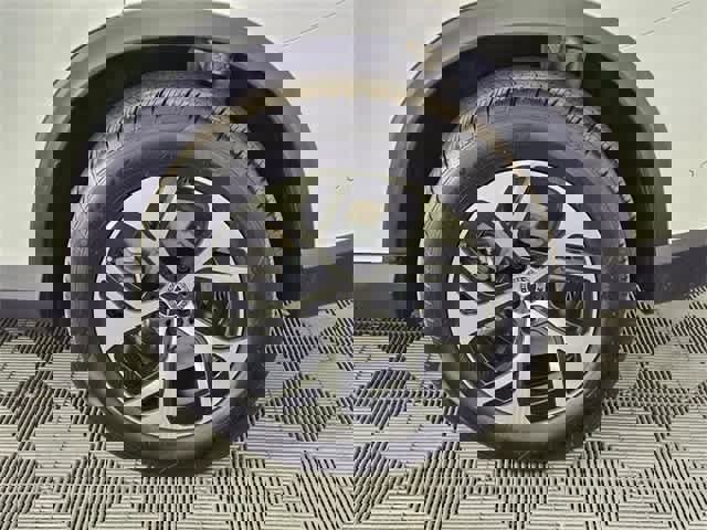 Used 2025 Mercedes-Benz GLC 350e GLC 350e image 13