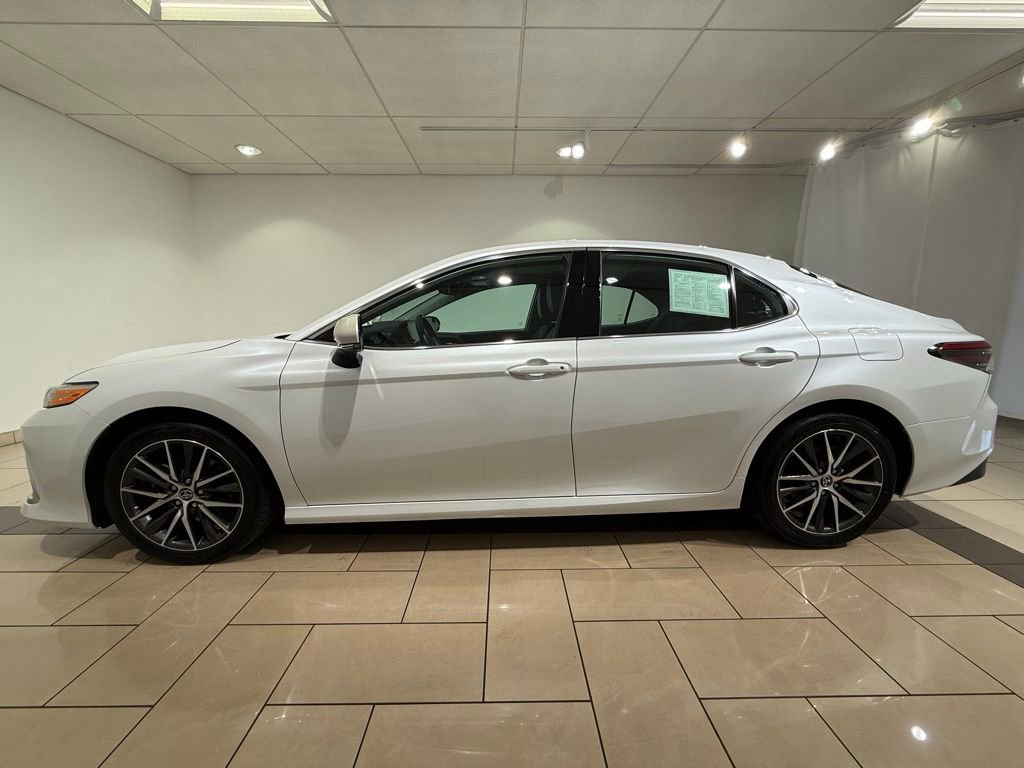 Certified 2022 Toyota Camry XLE image 2