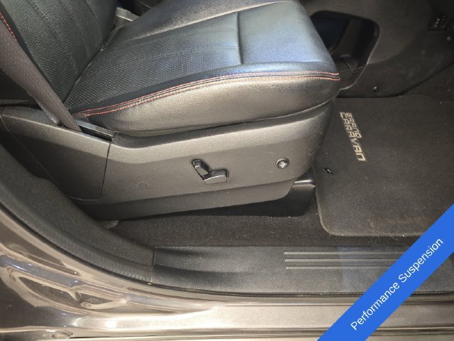 Used 2016 Dodge Grand Caravan R/T FWD image 10