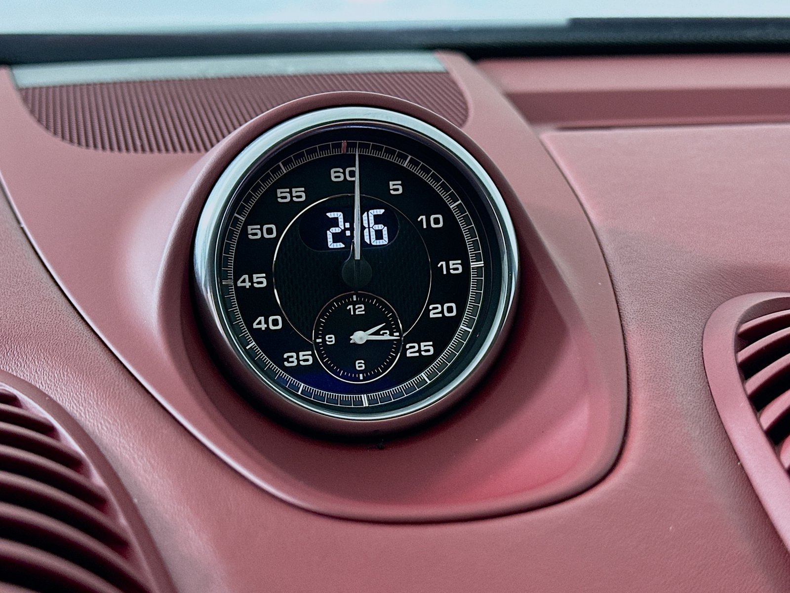 Certified 2020 Porsche 718 Boxster Spyder RWD image 25