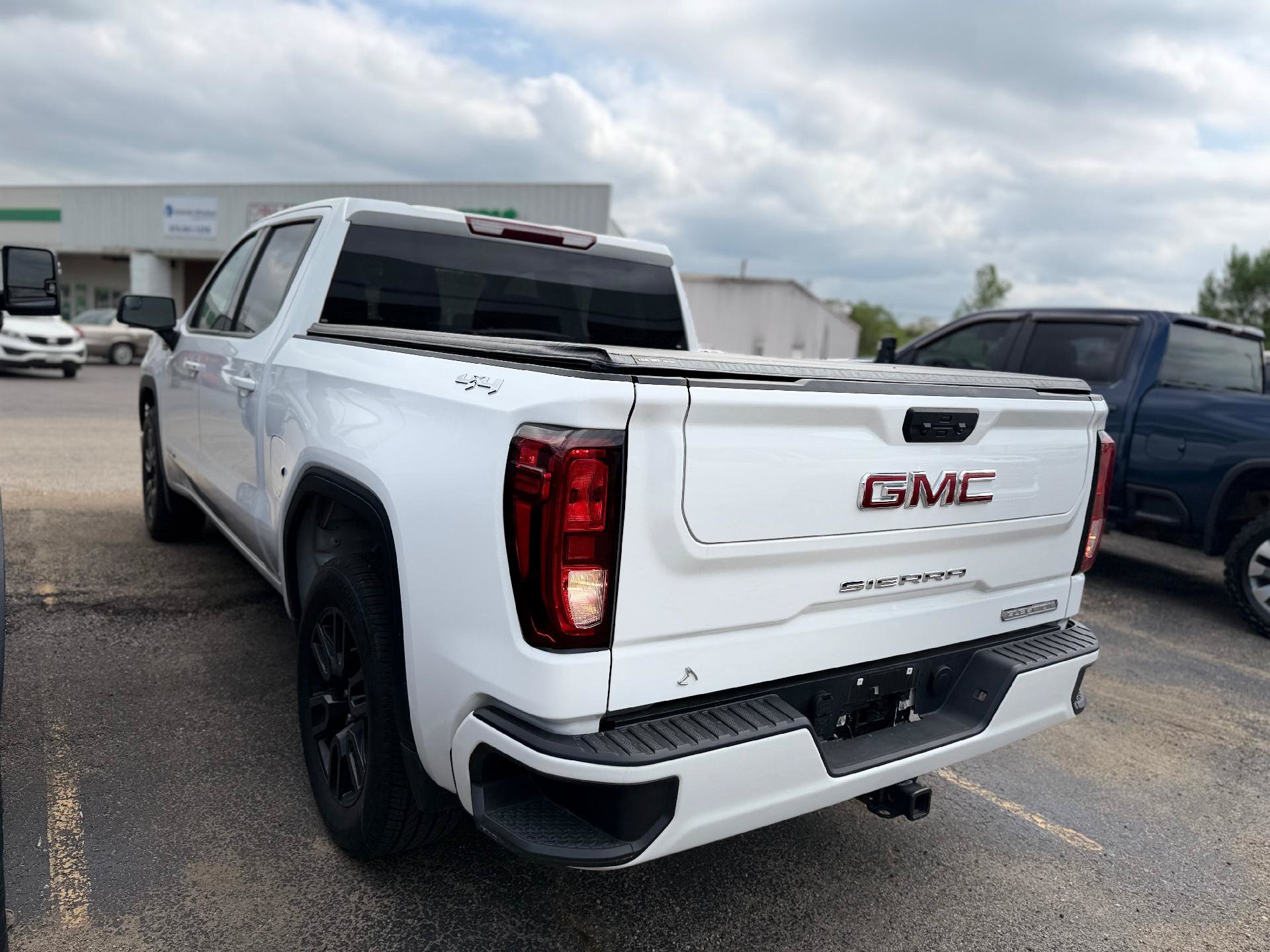 Used 2025 GMC Sierra 1500 Elevation AWD/4WD image 5