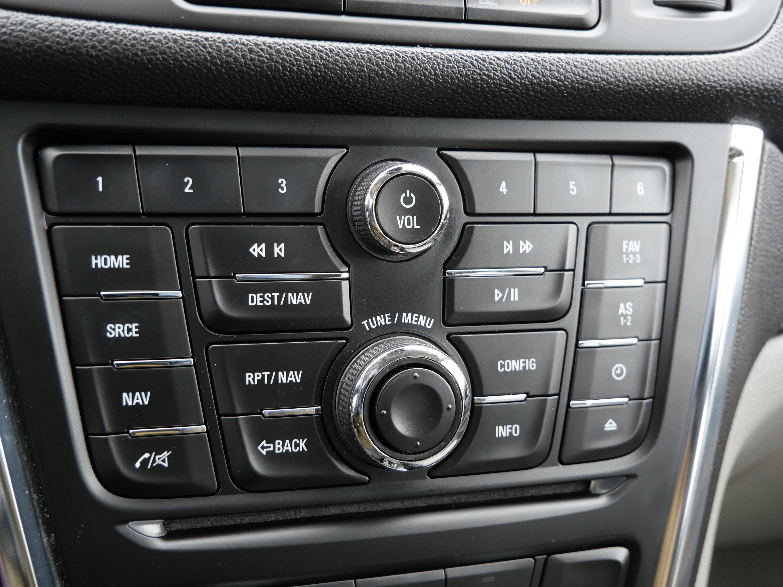 Used 2015 Buick Encore Convenience image 29