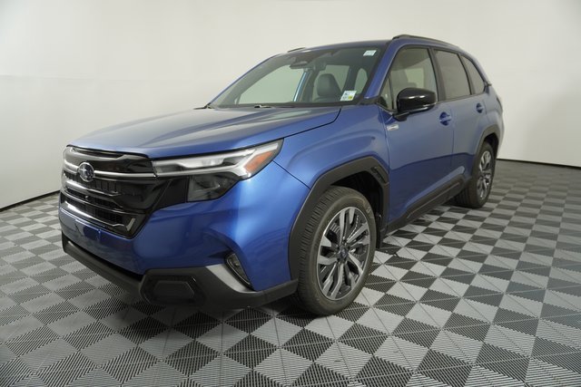 New 2025 Subaru Forester Touring image 3