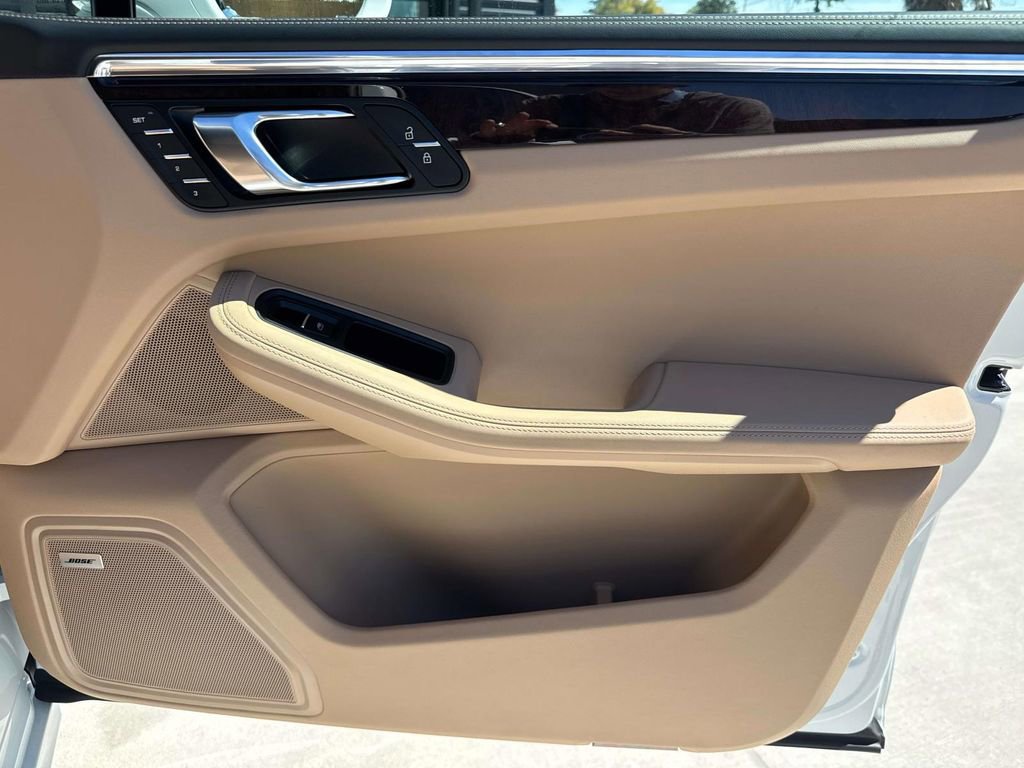 New 2026 Porsche Macan GTS image 18