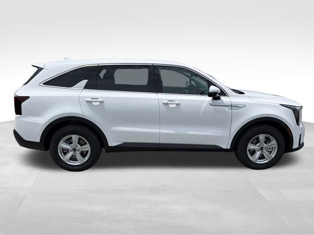 New 2026 Kia Sorento LX FWD image 8