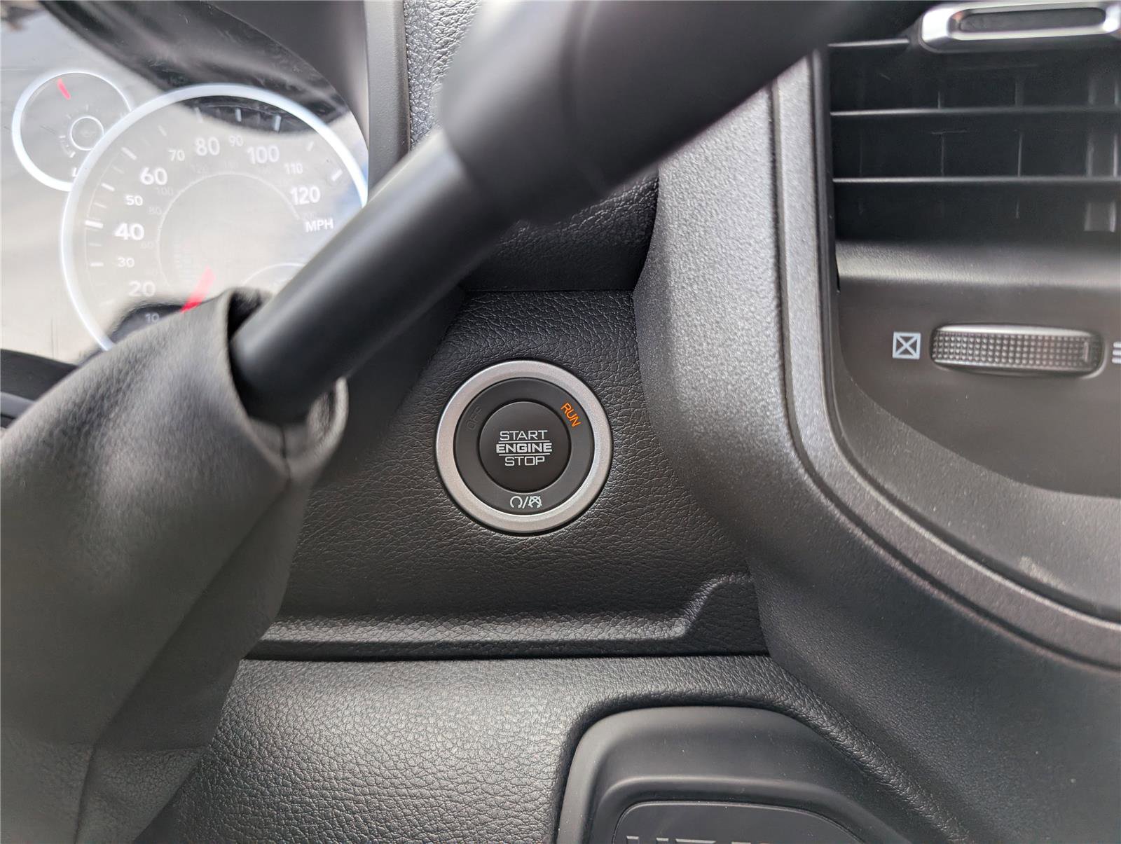 New 2026 RAM 2500 Tradesman AWD/4WD image 20